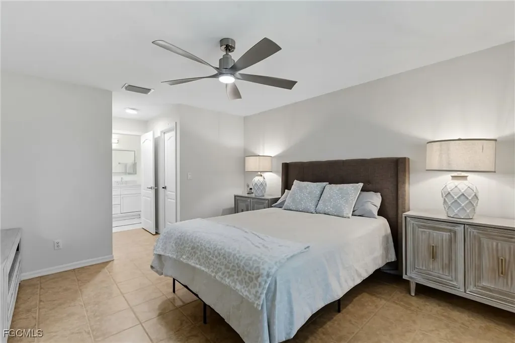 1809 NW 10th Terrace Cape Coral FL 33993