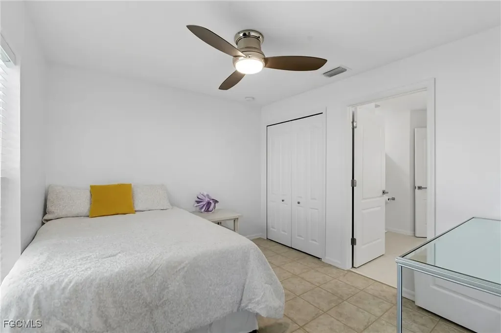 1809 NW 10th Terrace Cape Coral FL 33993