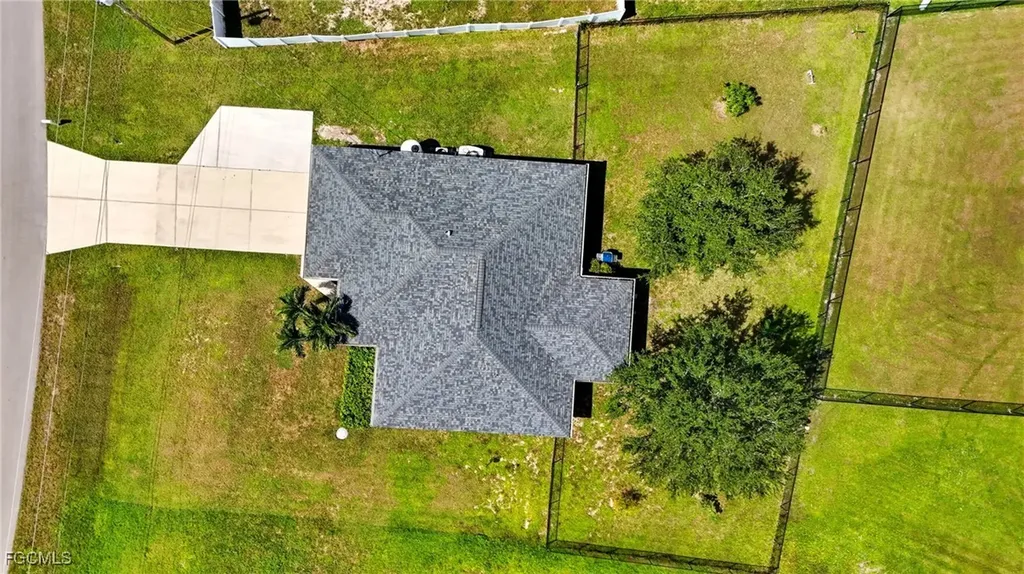1809 NW 10th Terrace Cape Coral FL 33993