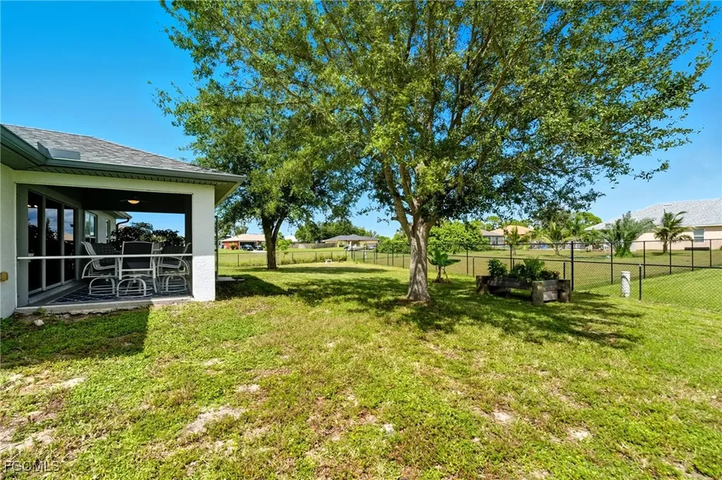 1809 NW 10th Terrace Cape Coral FL 33993