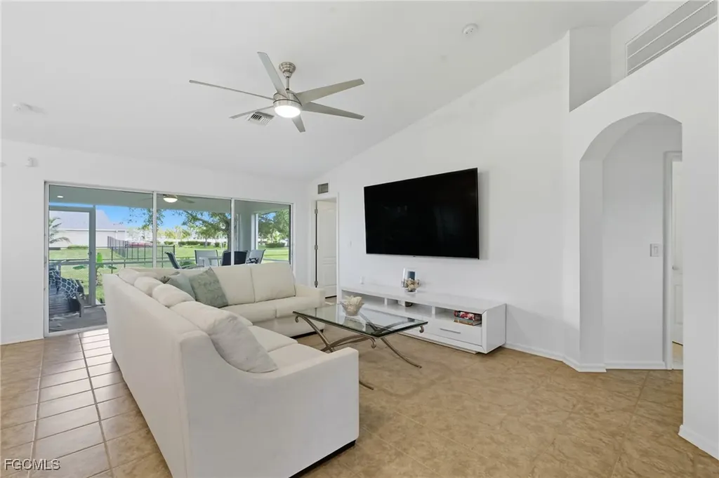 1809 NW 10th Terrace Cape Coral FL 33993
