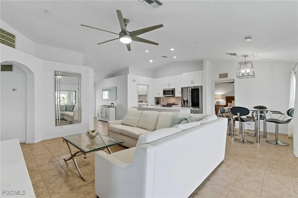 1809 NW 10th Terrace Cape Coral FL 33993