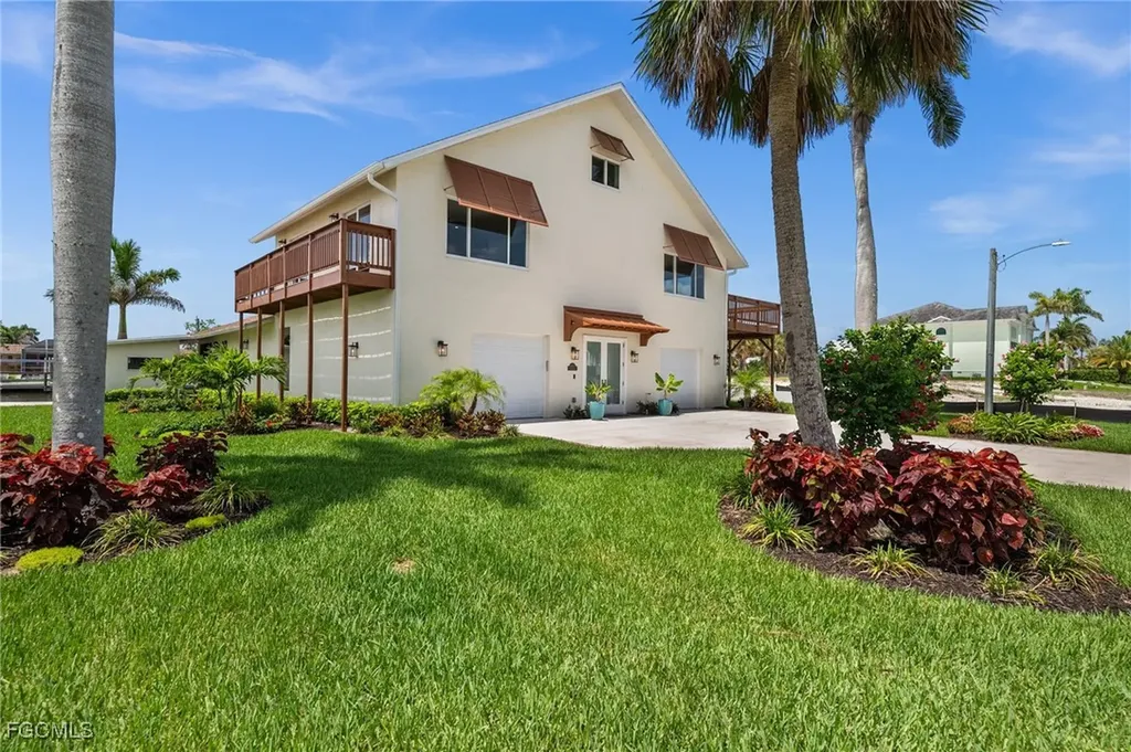 4837 Tarpon Avenue Bonita Springs FL 34134