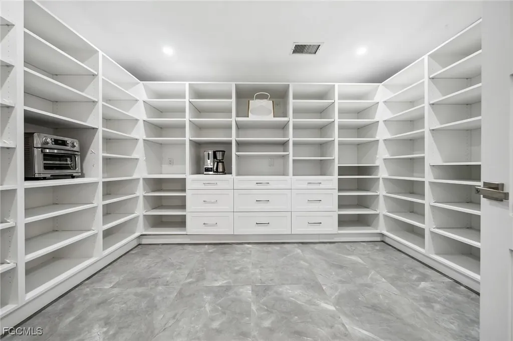 4837 Tarpon Avenue Bonita Springs FL 34134