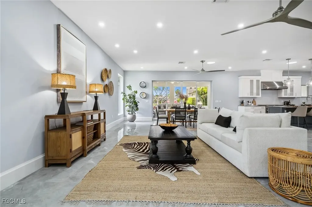 4837 Tarpon Avenue Bonita Springs FL 34134