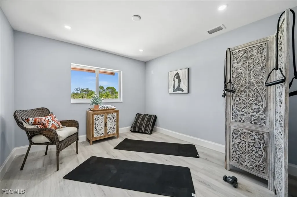 4837 Tarpon Avenue Bonita Springs FL 34134