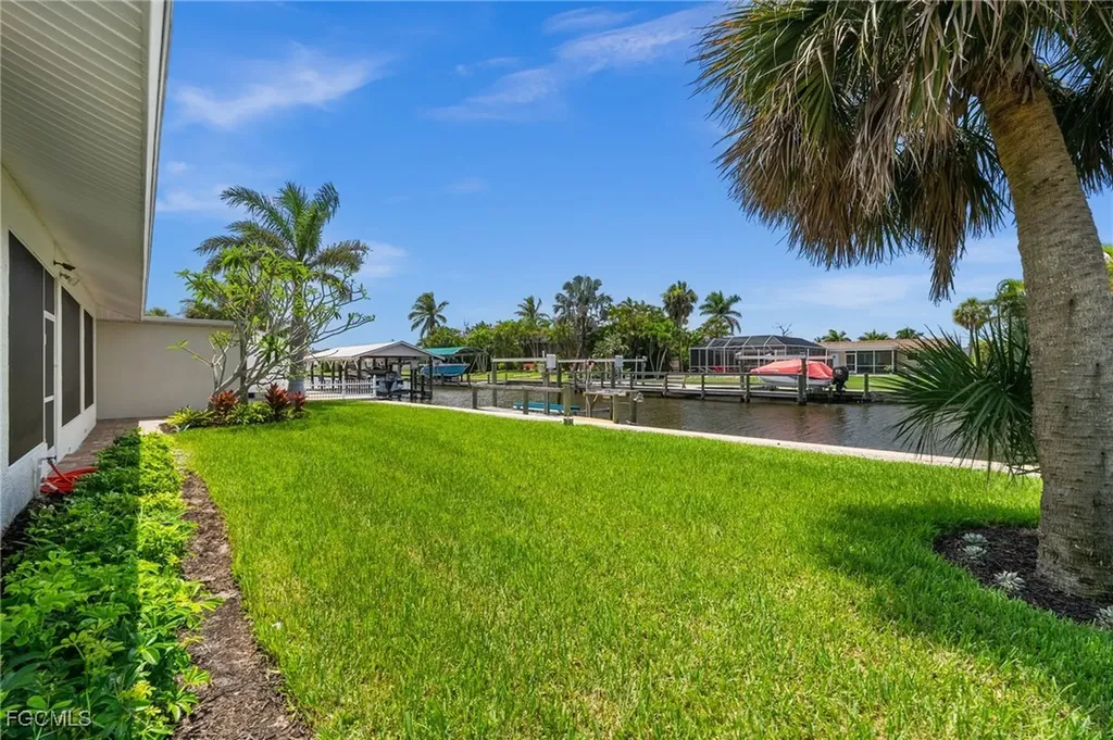 4837 Tarpon Avenue Bonita Springs FL 34134