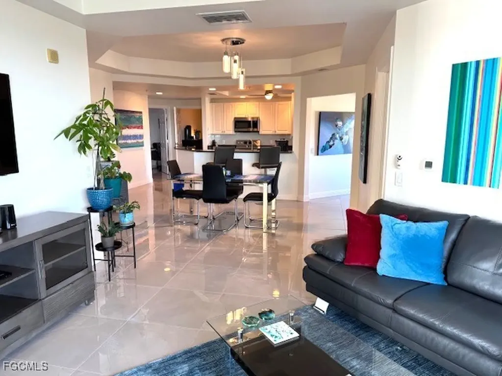 2745 1st Street Fort Myers FL 33916