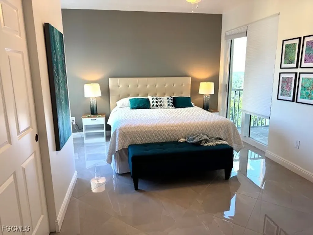 2745 1st Street Fort Myers FL 33916