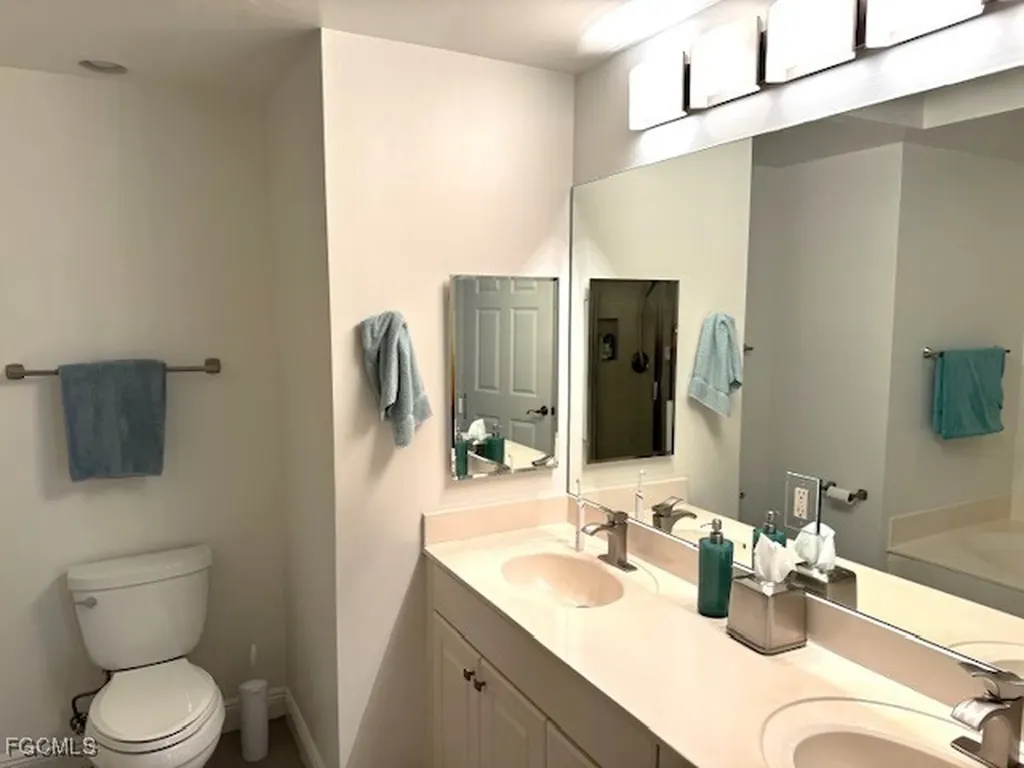 2745 1st Street Fort Myers FL 33916