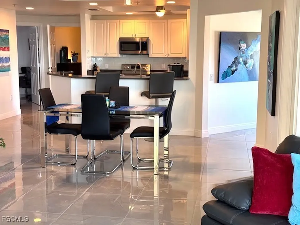 2745 1st Street Fort Myers FL 33916