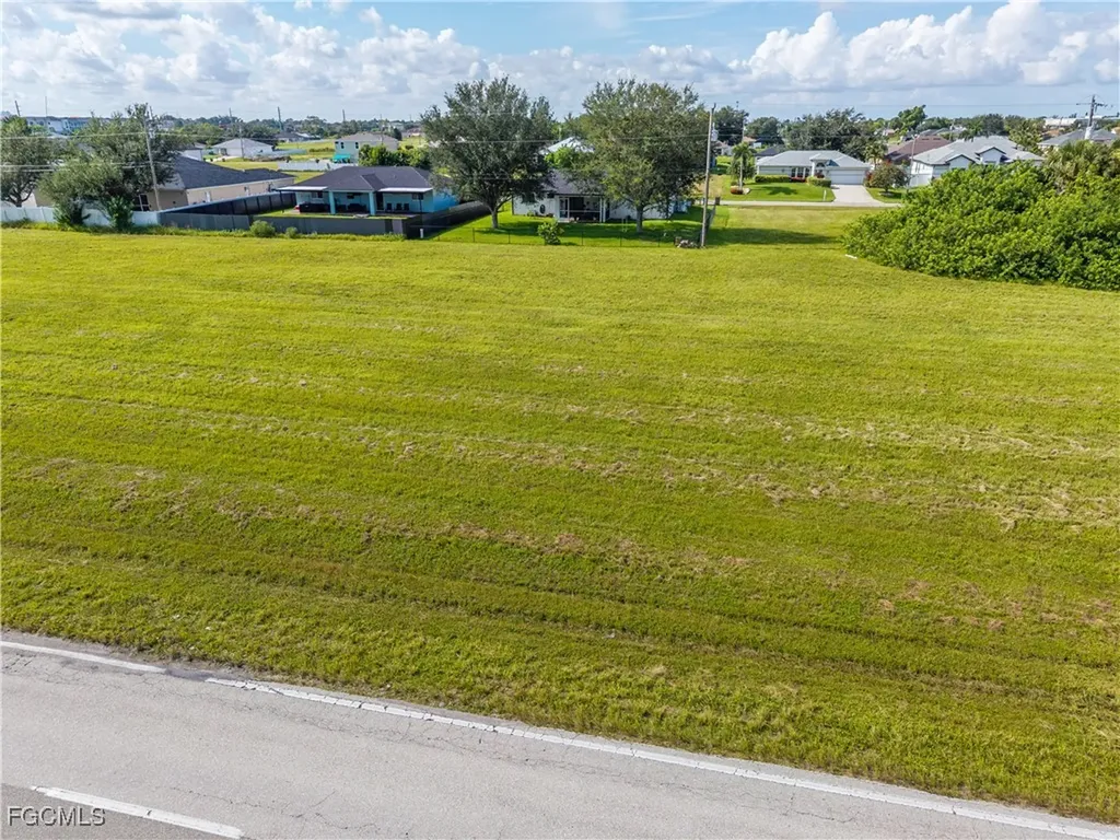 2134 Diplomat Parkway E Cape Coral FL 33909