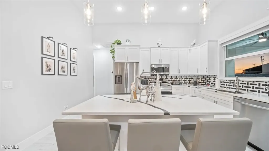 618 NW 7th Place Cape Coral FL 33993