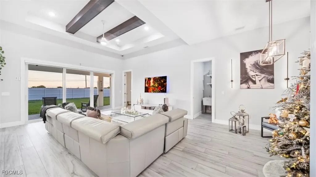 618 NW 7th Place Cape Coral FL 33993