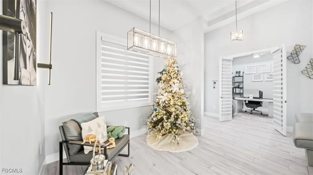 618 NW 7th Place Cape Coral FL 33993