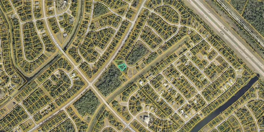 1131209841 & 1131209842 Devonshire Circle North Port FL 34288