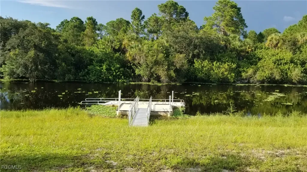 1131209841 & 1131209842 Devonshire Circle North Port FL 34288