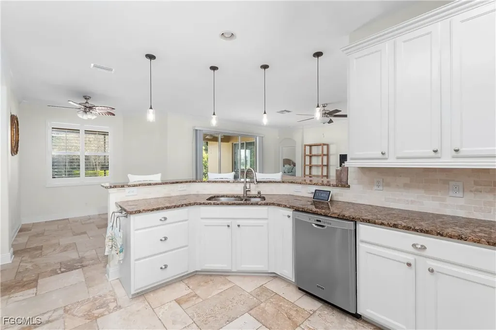 3296 Hampton Boulevard Alva FL 33920