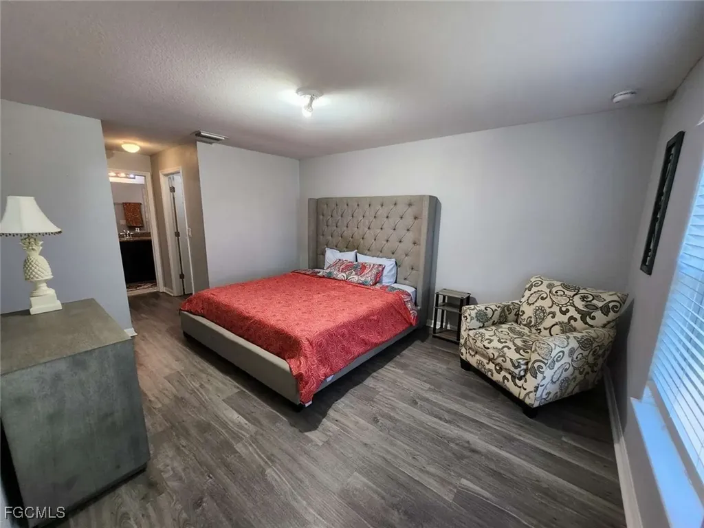 1617 NE 6th Avenue Cape Coral FL 33909