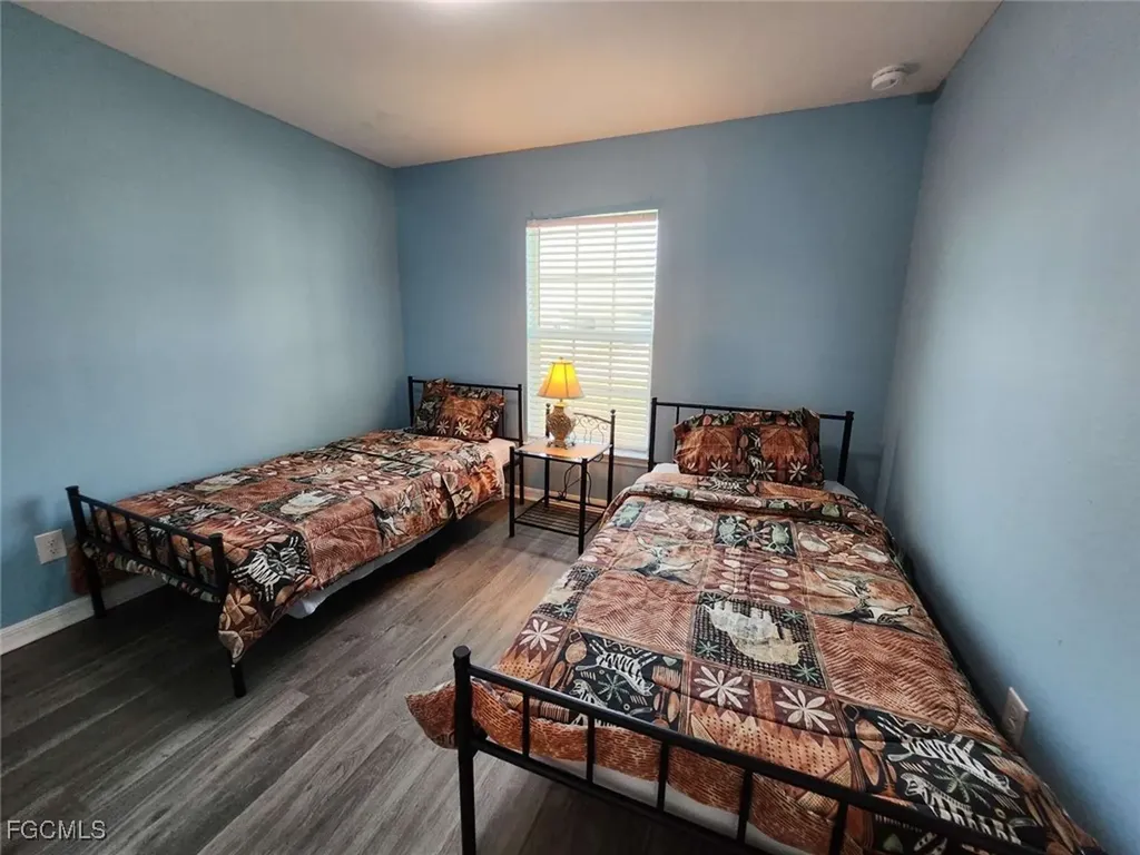 1617 NE 6th Avenue Cape Coral FL 33909