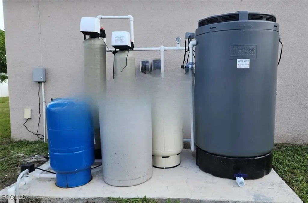 1617 NE 6th Avenue Cape Coral FL 33909