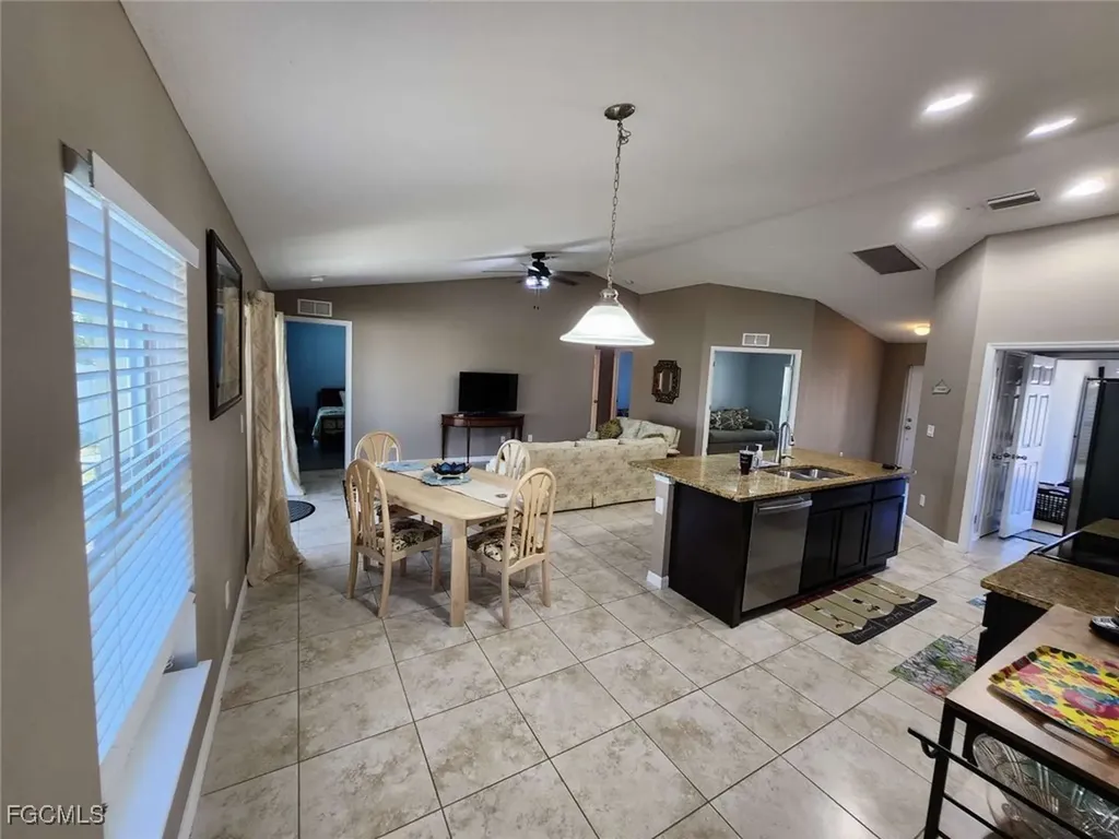 1617 NE 6th Avenue Cape Coral FL 33909