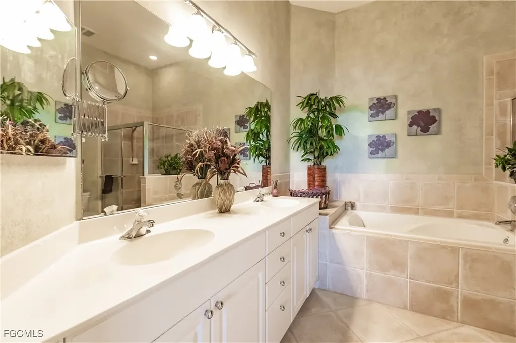 3011 Meandering Way Fort Myers FL 33905
