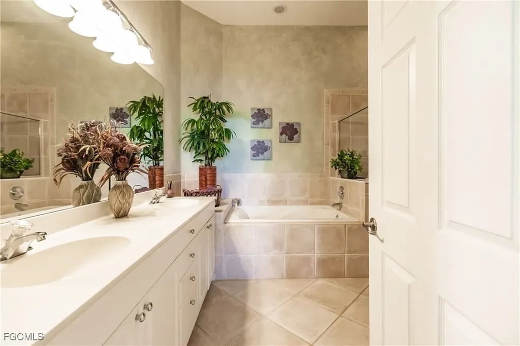 3011 Meandering Way Fort Myers FL 33905