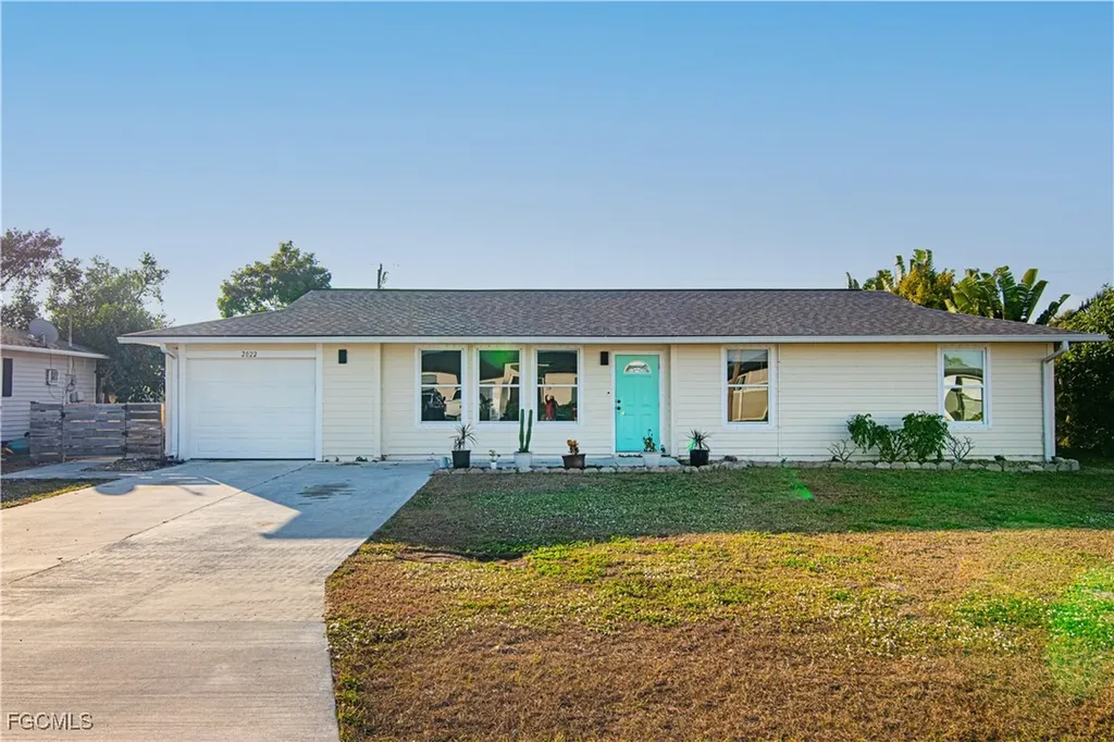 Cape Coral FL, 2022 NE 10th Place