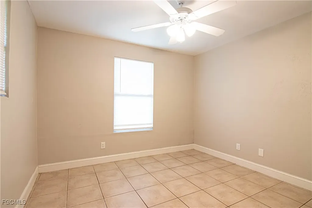2022 NE 10th Place Cape Coral FL 33909