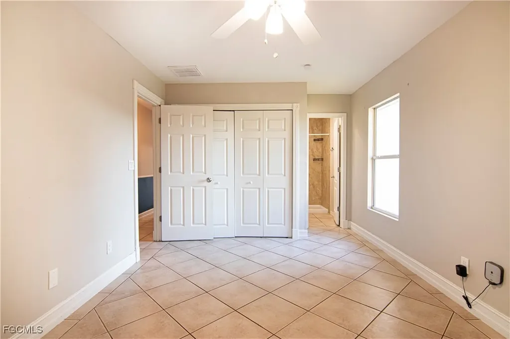 2022 NE 10th Place Cape Coral FL 33909
