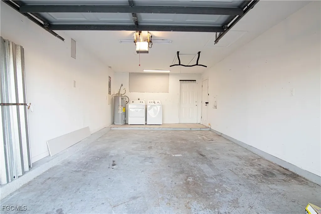 2022 NE 10th Place Cape Coral FL 33909