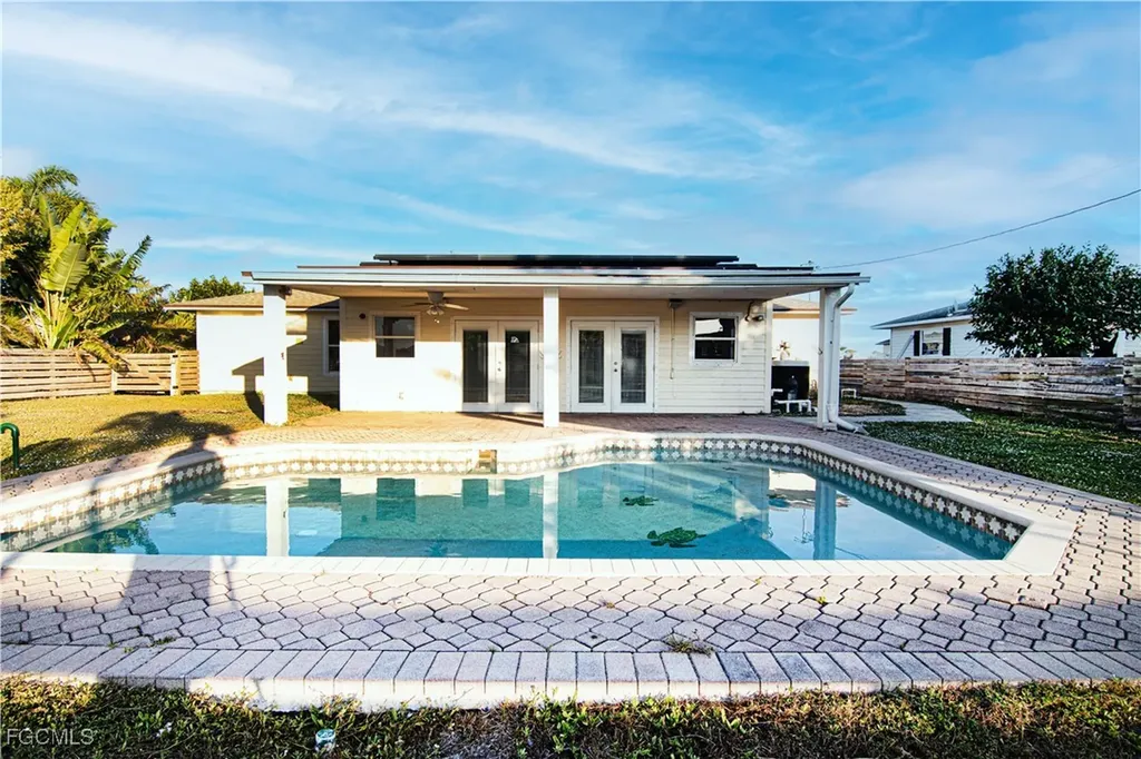 2022 NE 10th Place Cape Coral FL 33909