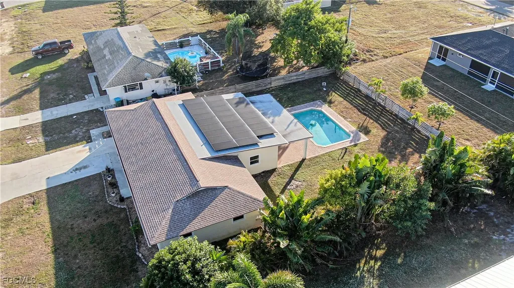 2022 NE 10th Place Cape Coral FL 33909