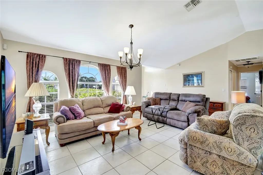 2943 SW 7th Avenue Cape Coral FL 33914