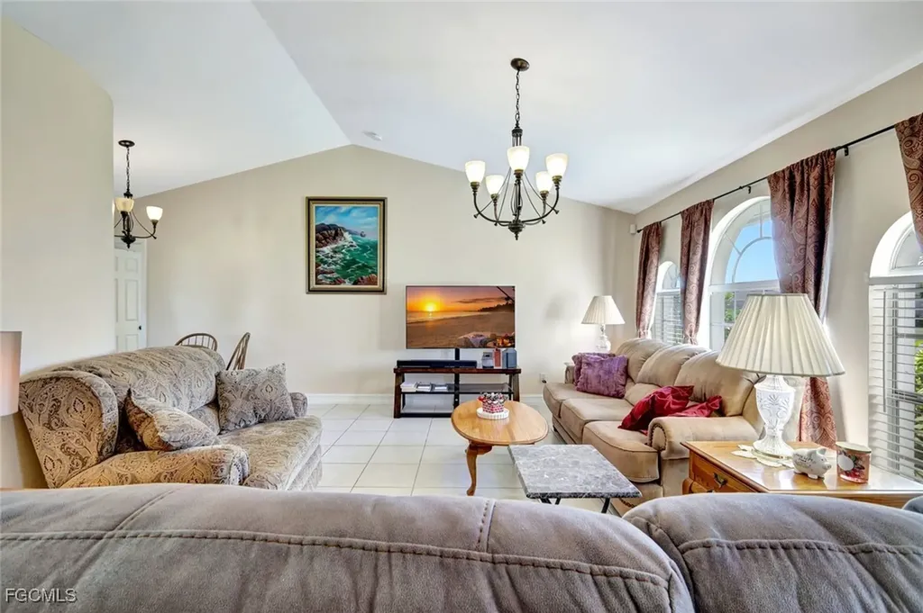 2943 SW 7th Avenue Cape Coral FL 33914