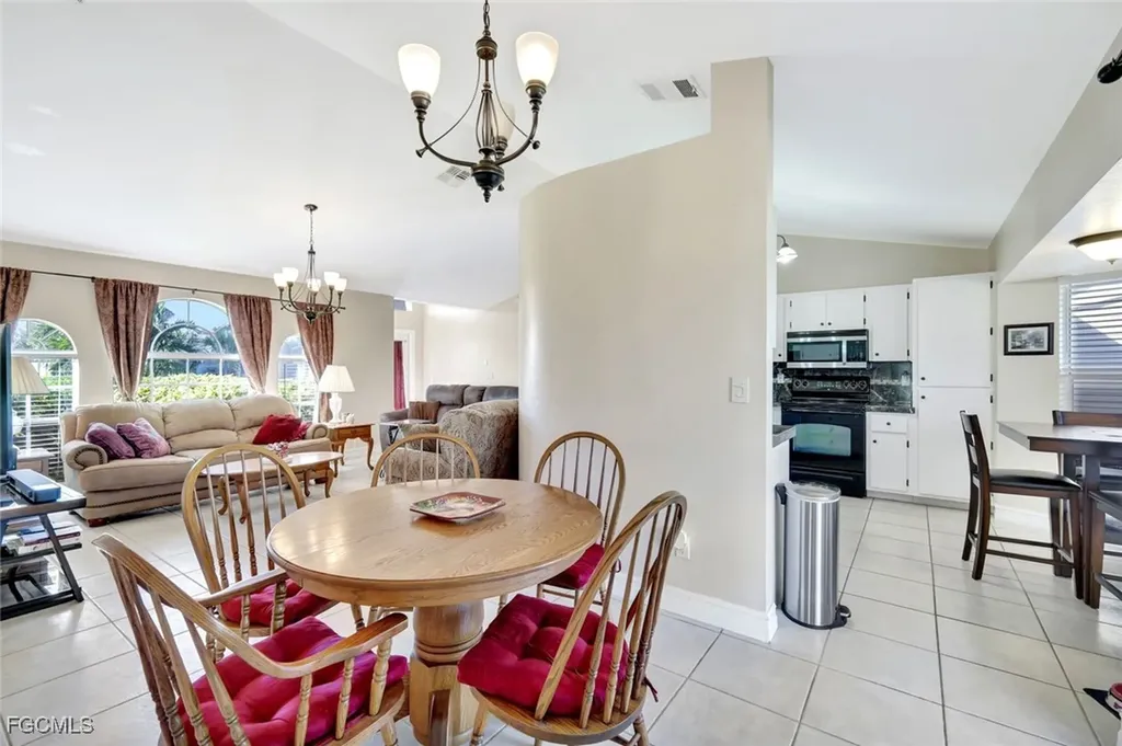 2943 SW 7th Avenue Cape Coral FL 33914