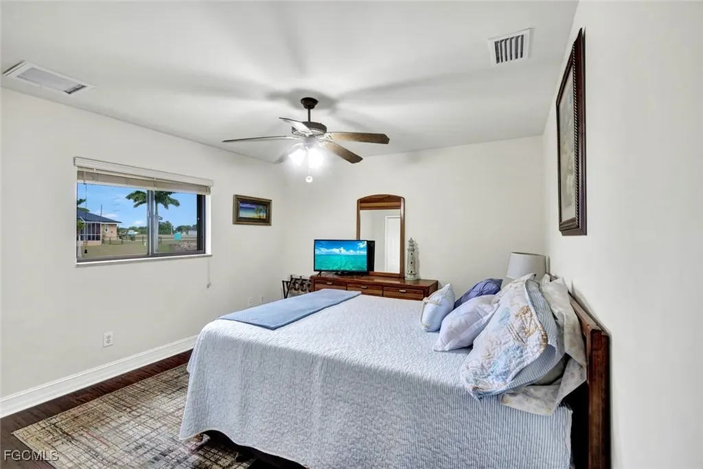 13 NW 8th Terrace Cape Coral FL 33993