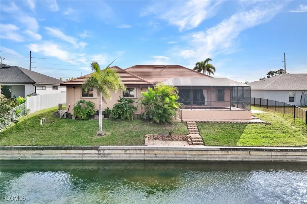 13 NW 8th Terrace Cape Coral FL 33993