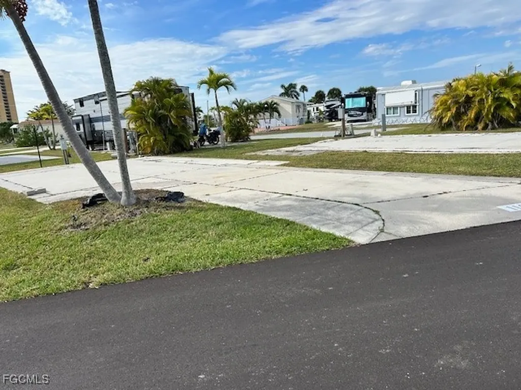 19681 Summerlin Road G-118 Fort Myers FL 33908