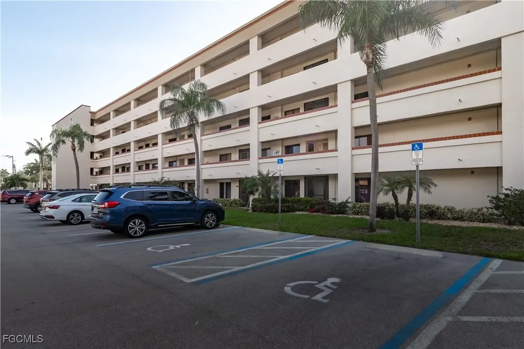 7430 Lake Breeze Drive Fort Myers FL 33907