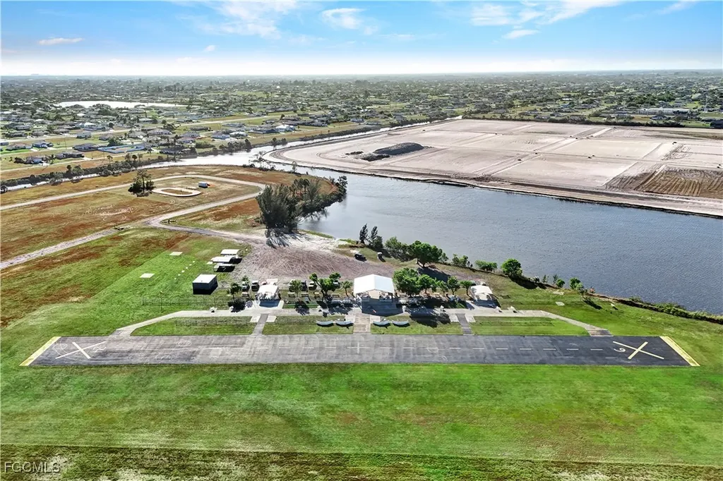 1915 NW 26th Street Cape Coral FL 33993