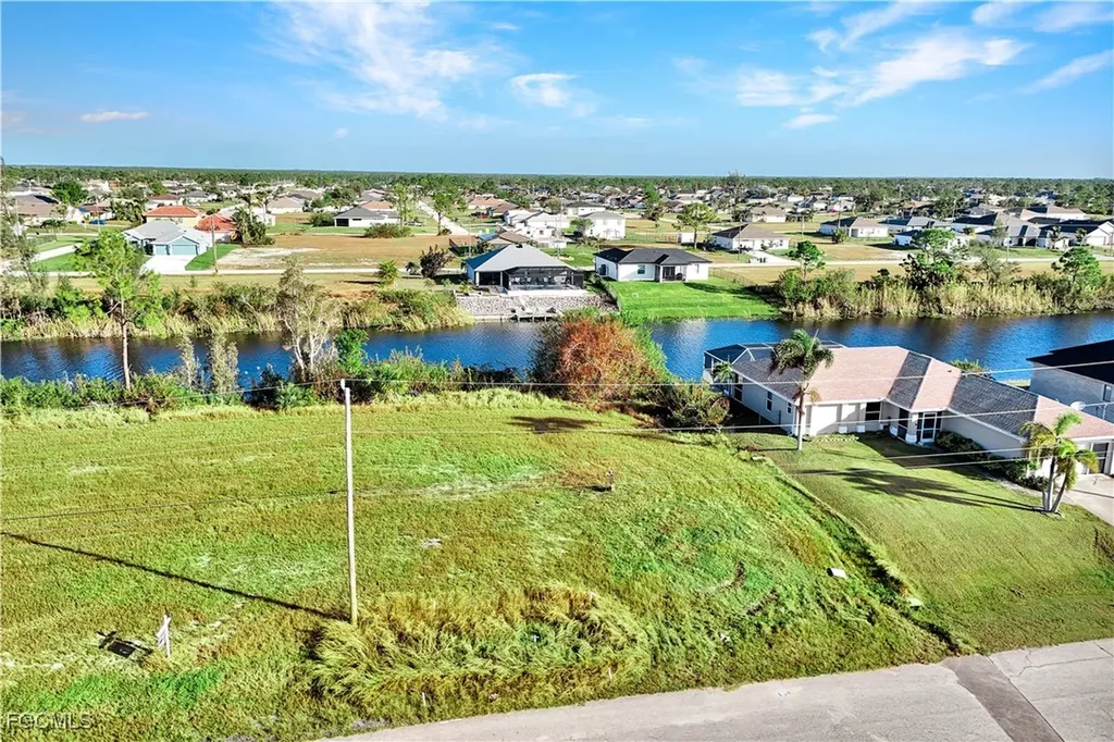 1915 NW 26th Street Cape Coral FL 33993