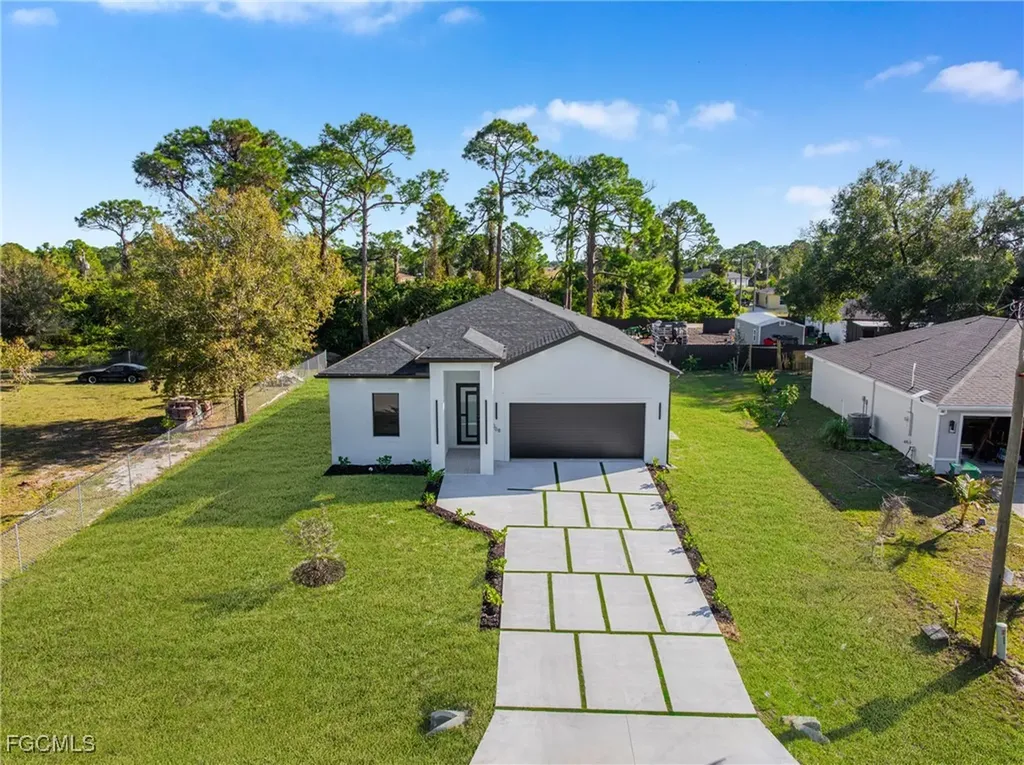 5008 N Obispo Circle Labelle FL 33935