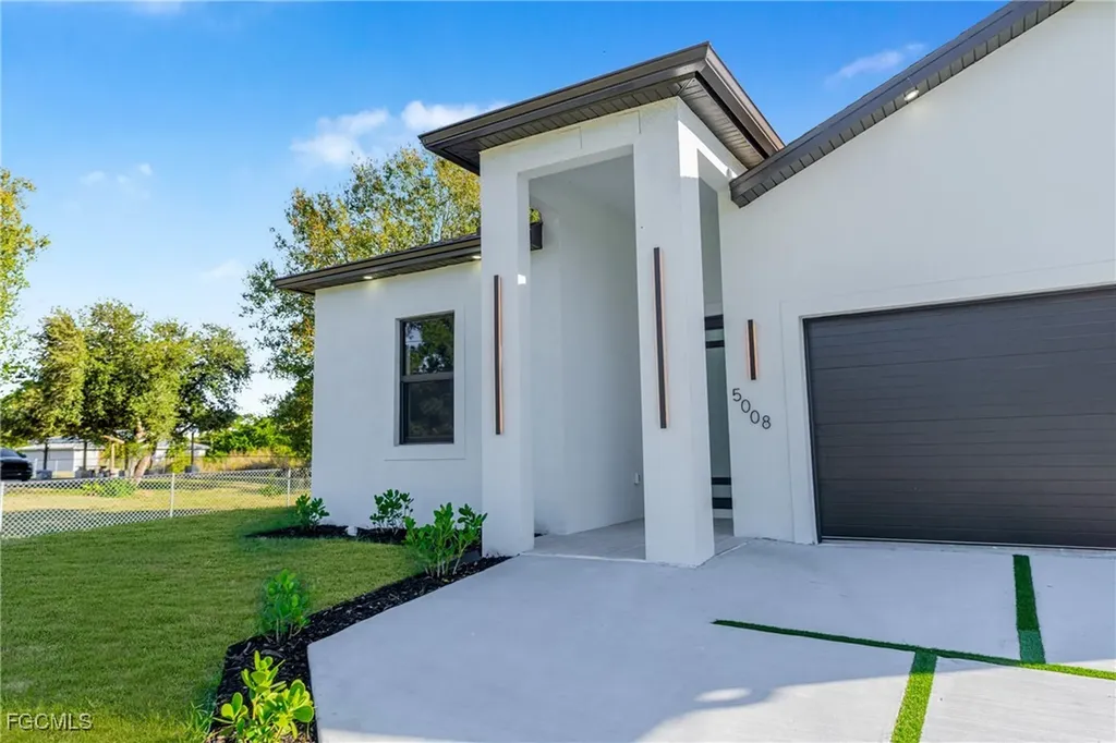 5008 N Obispo Circle Labelle FL 33935