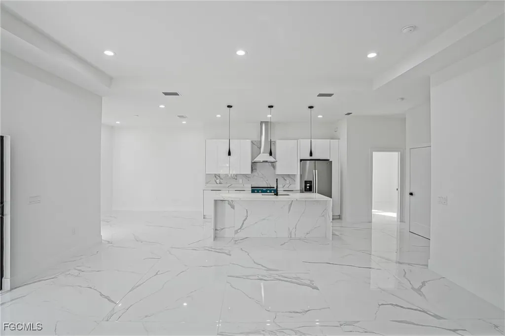 5008 N Obispo Circle Labelle FL 33935