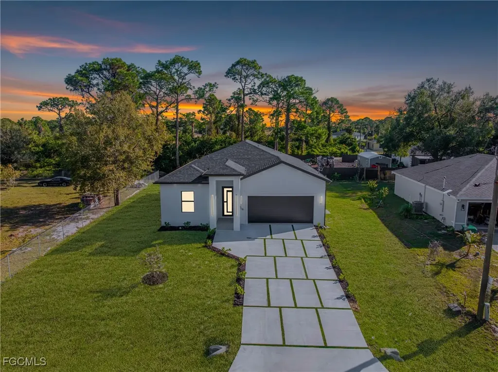 5008 N Obispo Circle Labelle FL 33935