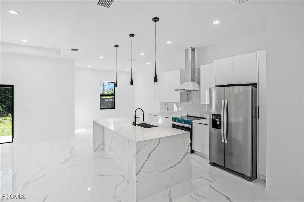 5008 N Obispo Circle Labelle FL 33935