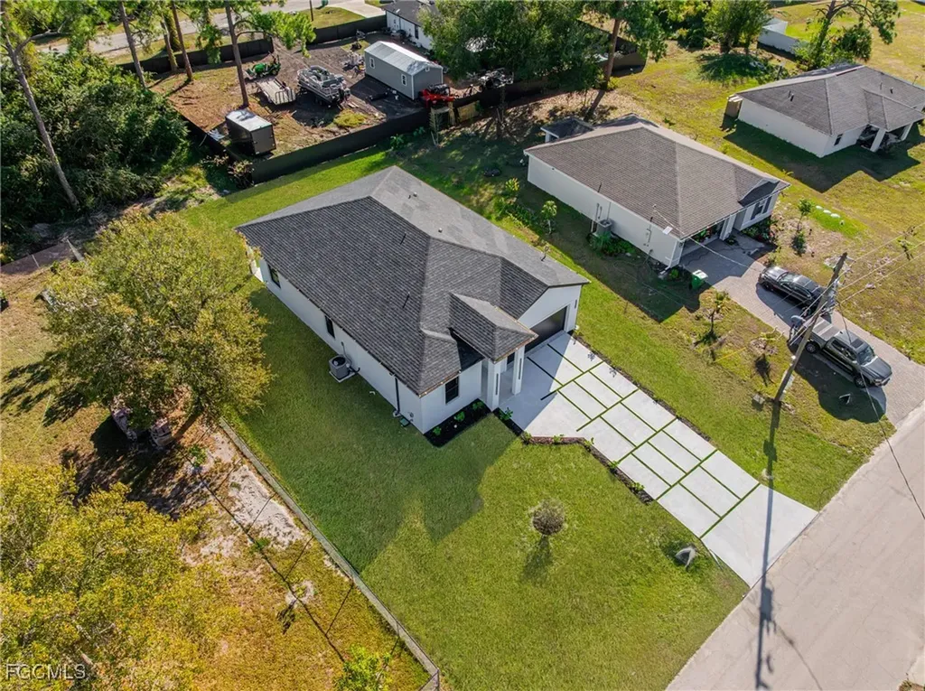 5008 N Obispo Circle Labelle FL 33935
