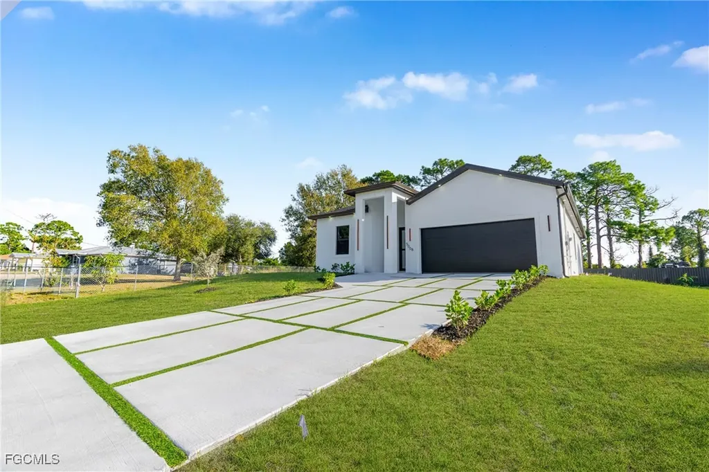 5008 N Obispo Circle Labelle FL 33935